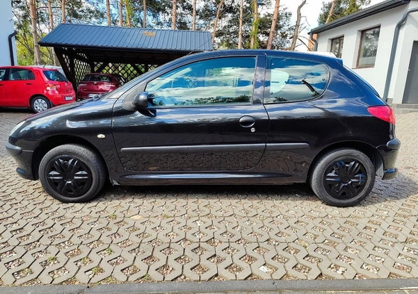 Peugeot 206 cena 10000 przebieg: 227000, rok produkcji 2007 z Radom małe 137